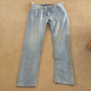 Levi Classic Light Blue Women's Jeans. Waist 23, Length 32.